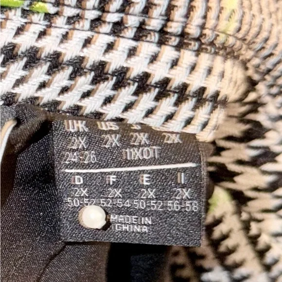 Adidas Ivy Park pants suit. - Picture 4 of 7